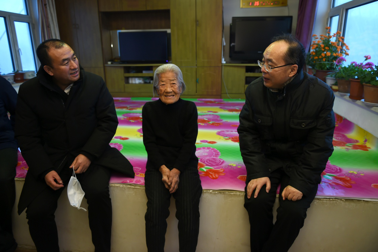 寒冬里的那股暖流——省检察院工作组赴延边州包保帮扶村走访慰问帮扶群众和驻村工作队