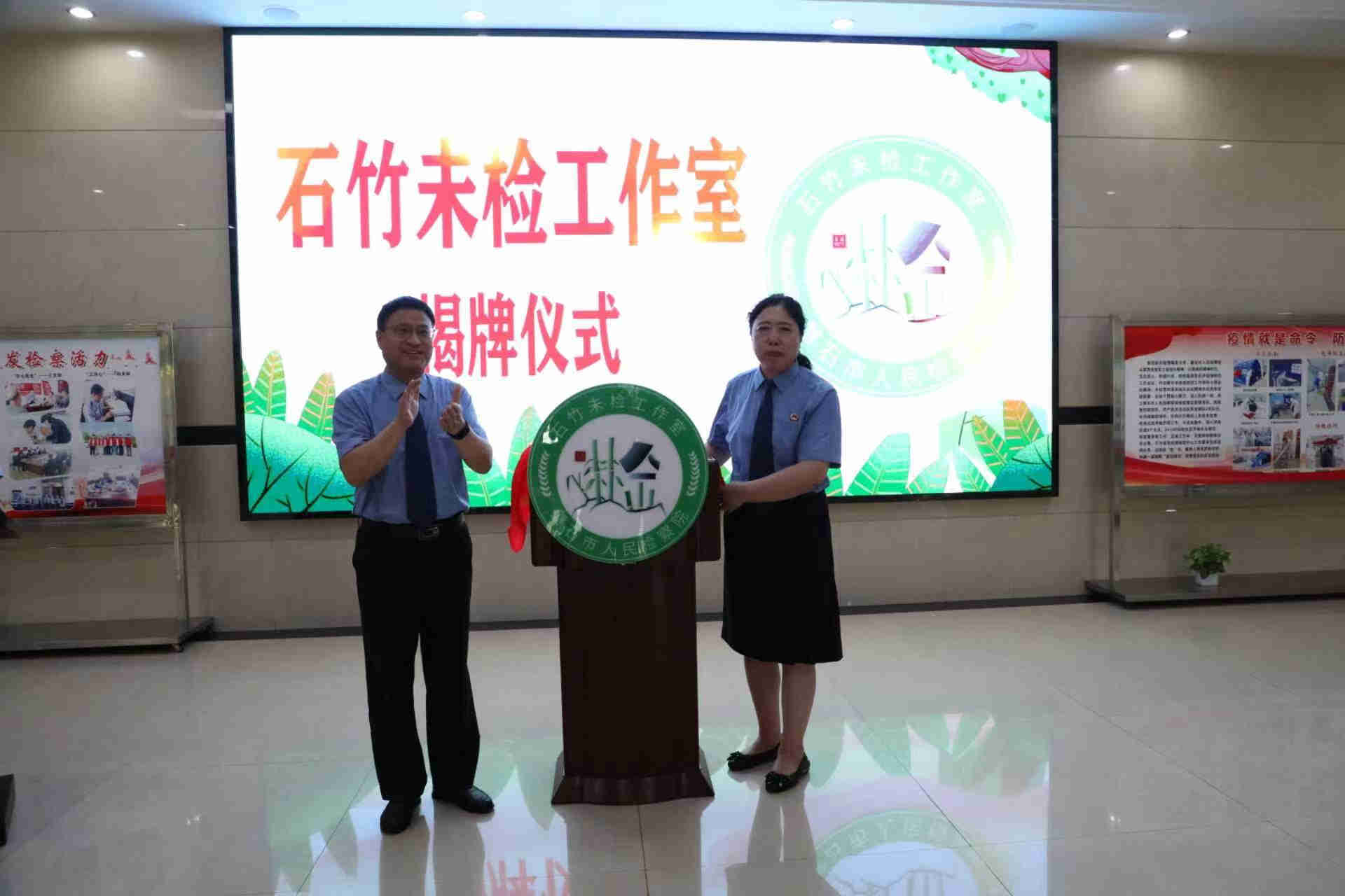 cc69edc877b09137fbf24f8f3d27aa8